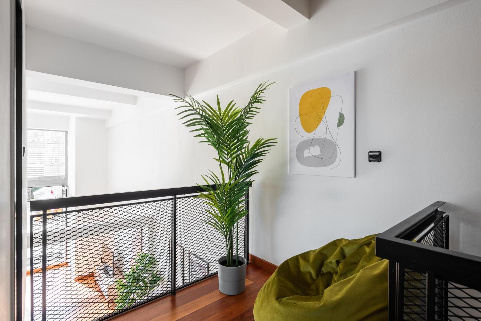 Apartments With Large Balcony, Parking براغ المظهر الخارجي الصورة