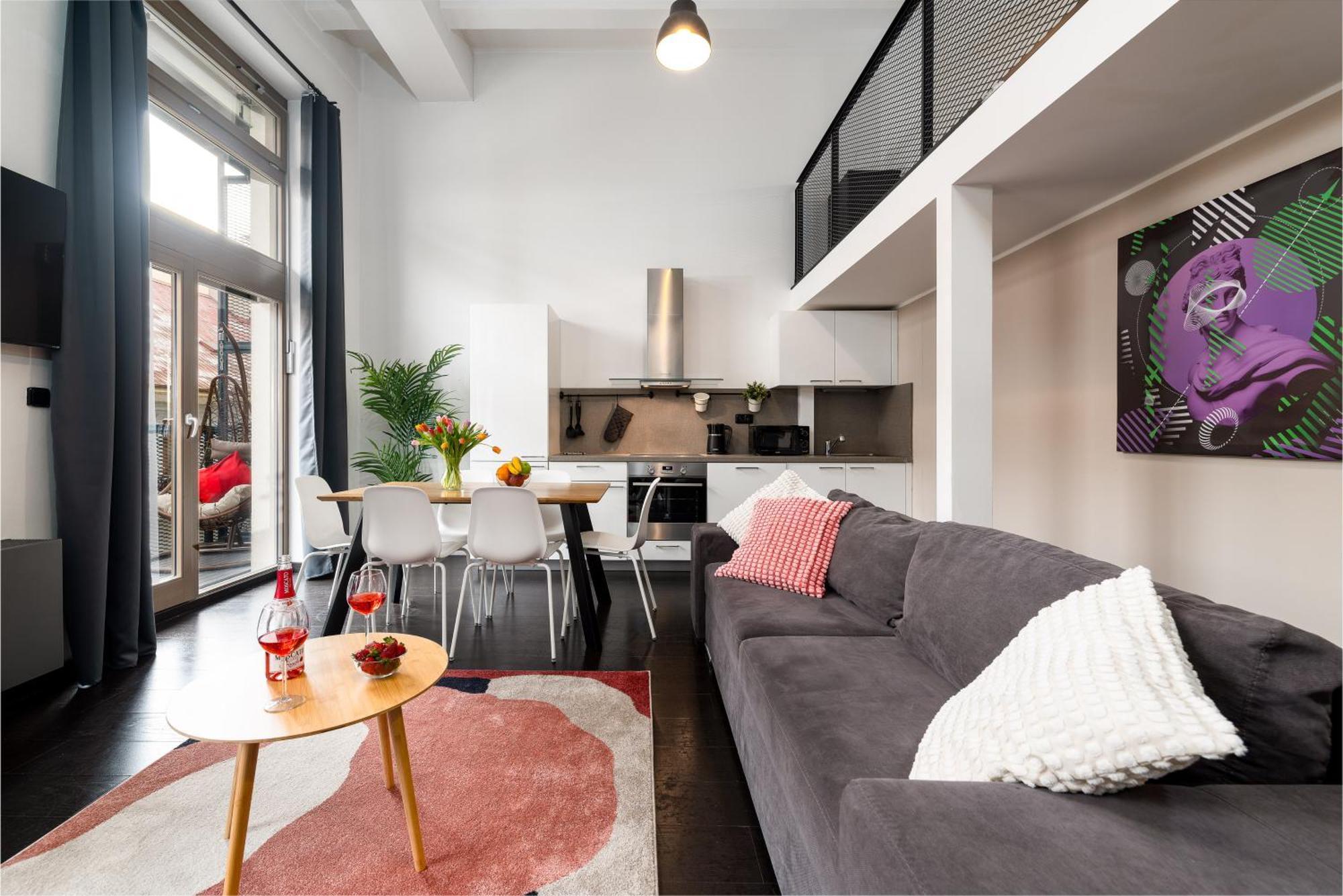 Apartments With Large Balcony, Parking براغ المظهر الخارجي الصورة